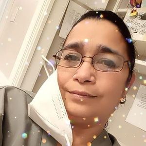 Meet your Posher, Leonor